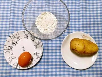 土豆鸡蛋饼的家常做法 宝宝辅食过渡期